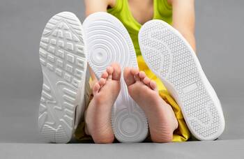 Cvičení naboso: Kdy se vyplatí zahodit boty?
