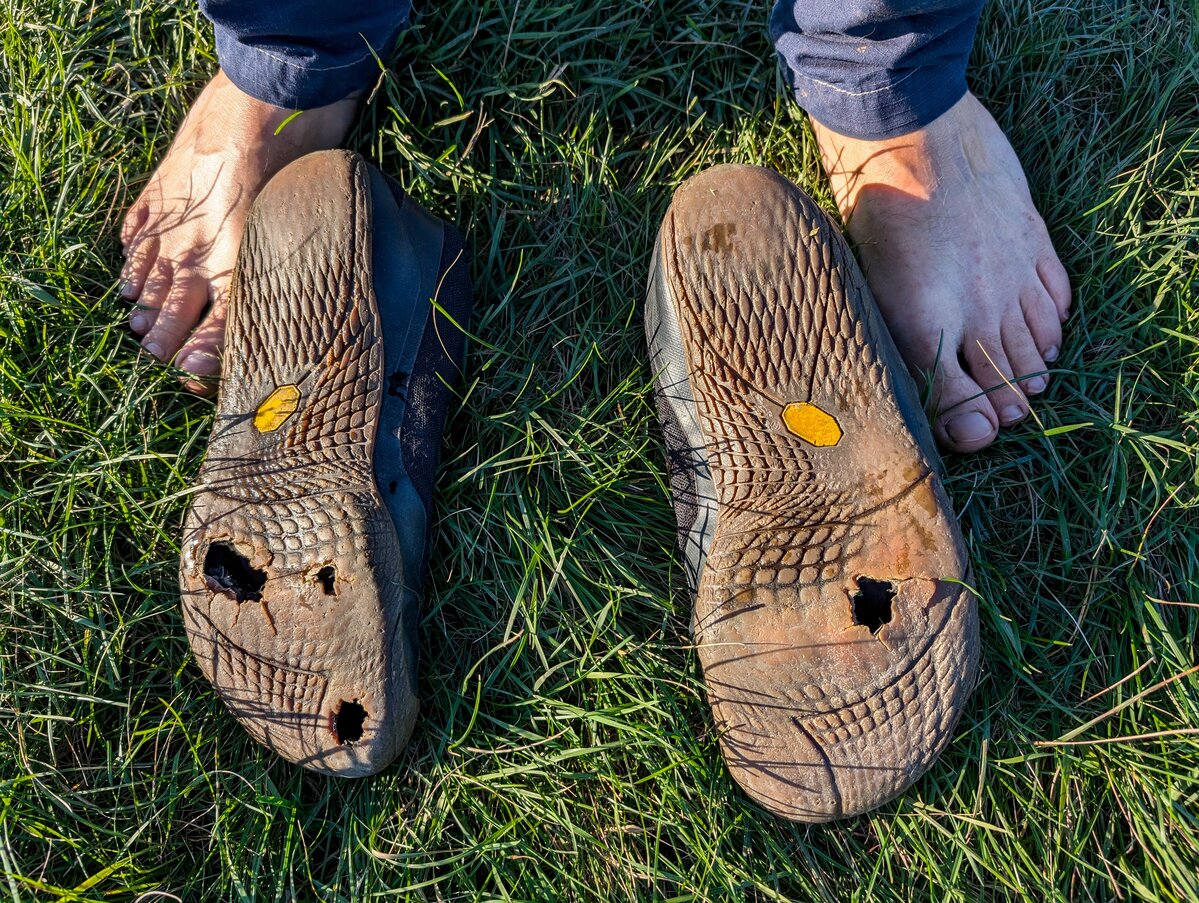 Podzim v barefoot botách: Proč by vaše nohy měly zažít svobodu i v plískanicích?