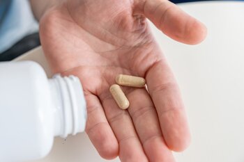 Probiotika: Mají se brát s jídlem, nebo nalačno?