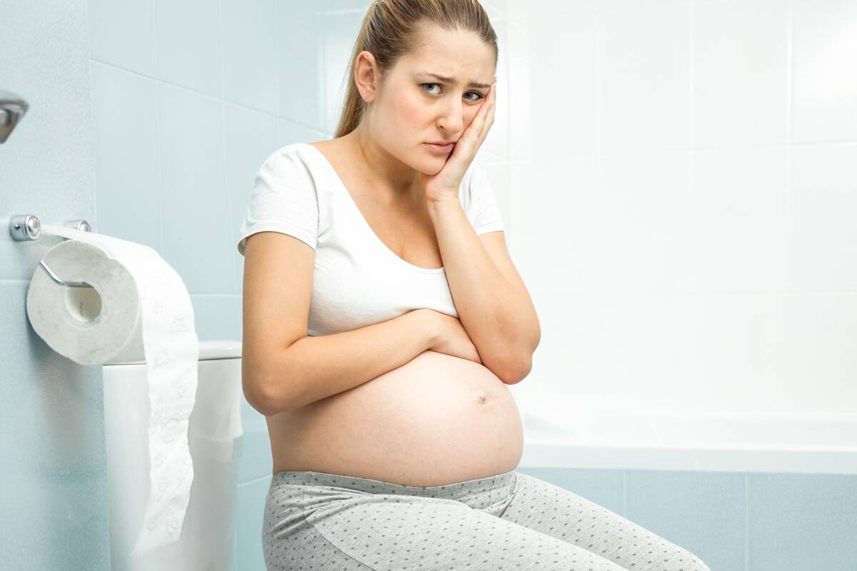 Видео где забеременеть. Запор у беременных. Беременность запор.